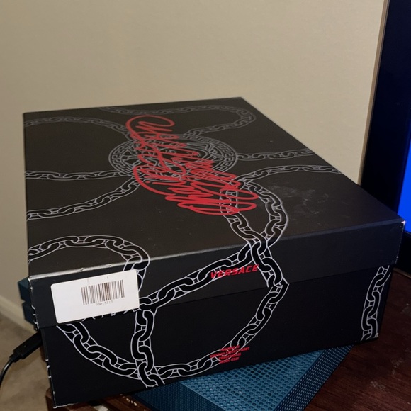 Versace Chain Reaction 'White' - Picture 14 of 17